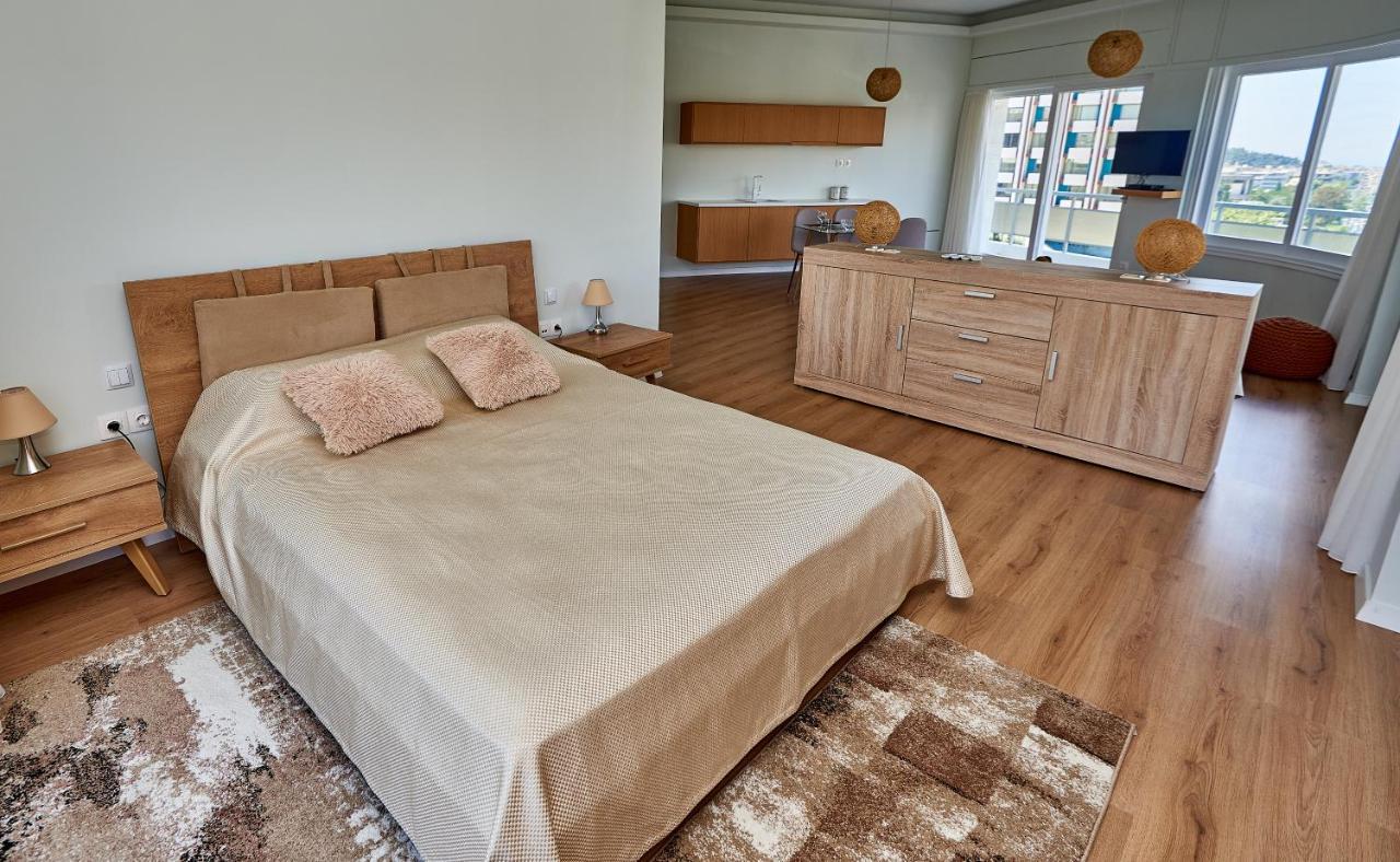 The El Greco Spirit Meets The Athenian Luxury Apt1 Экстерьер фото