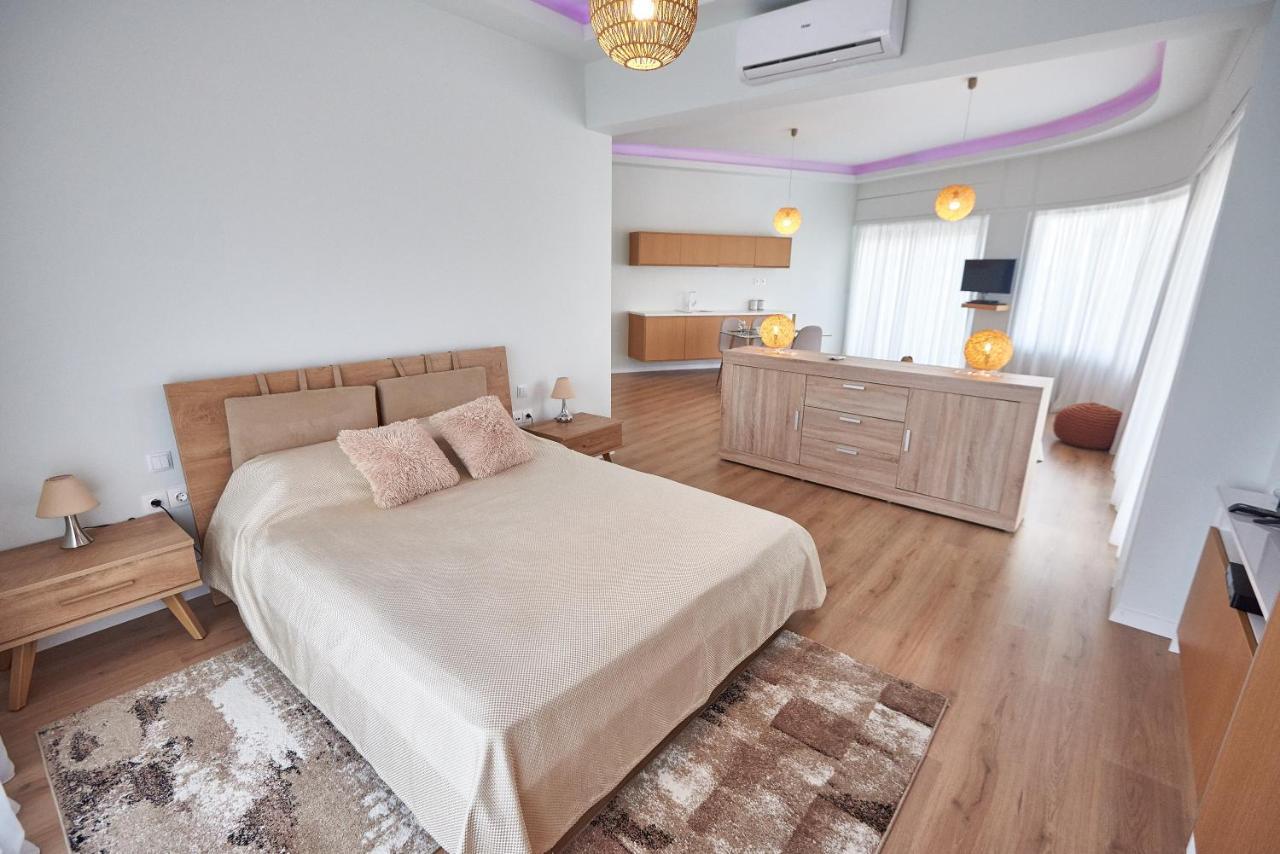 The El Greco Spirit Meets The Athenian Luxury Apt1 Экстерьер фото