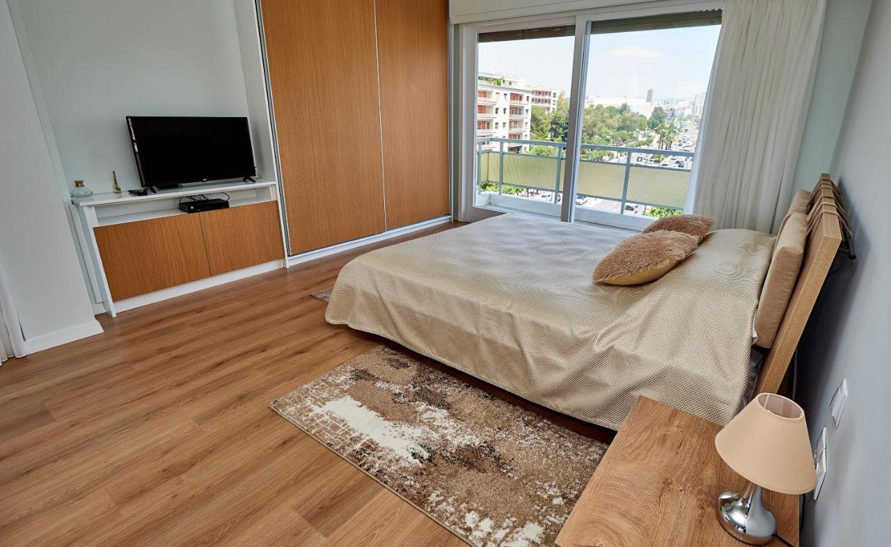 The El Greco Spirit Meets The Athenian Luxury Apt1 Экстерьер фото